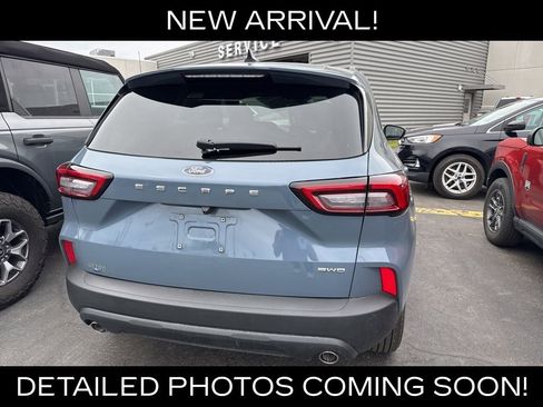 Used 2025 Ford Escape ST-Line w/ Cold Weather Package AWD/4WD image 3