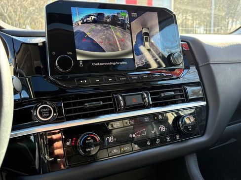 Certified 2024 Nissan Pathfinder SL w/ SL Premium Package image 11