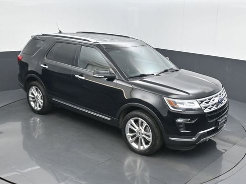Used 2018 Ford Explorer Limited AWD/4WD image 27