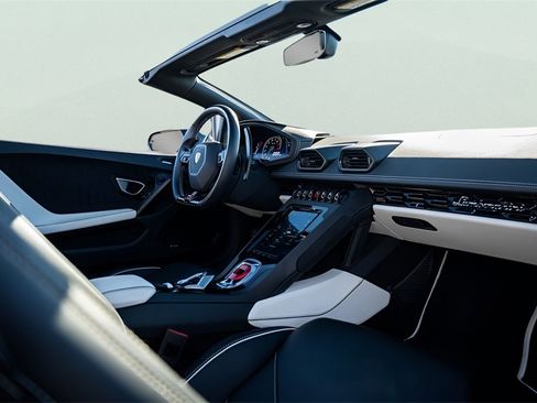 Used 2021 Lamborghini Huracan EVO image 42