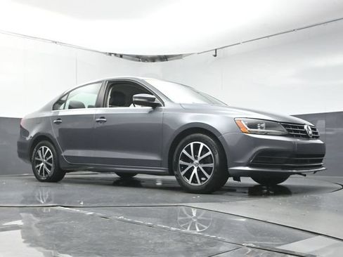 Used 2018 Volkswagen Jetta SE FWD image 37