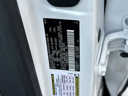 Certified 2025 Lexus RX 350h w/ Convenience Package image 35