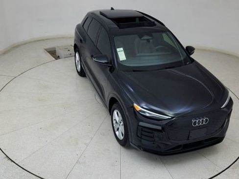Used 2025 Audi Q6 e-tron Premium w/ Convenience Package image 73