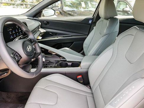 New 2026 Hyundai Elantra Limited image 21