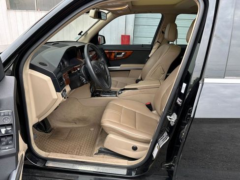 Used 2010 Mercedes-Benz GLK 350 4MATIC image 4