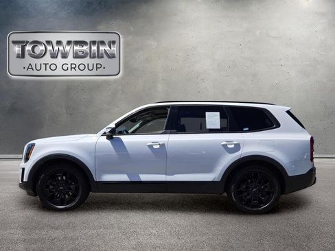 Certified 2022 Kia Telluride EX w/ EX Premium Package AWD/4WD image 8