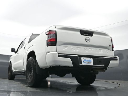 Used 2024 Nissan Frontier SV RWD image 24