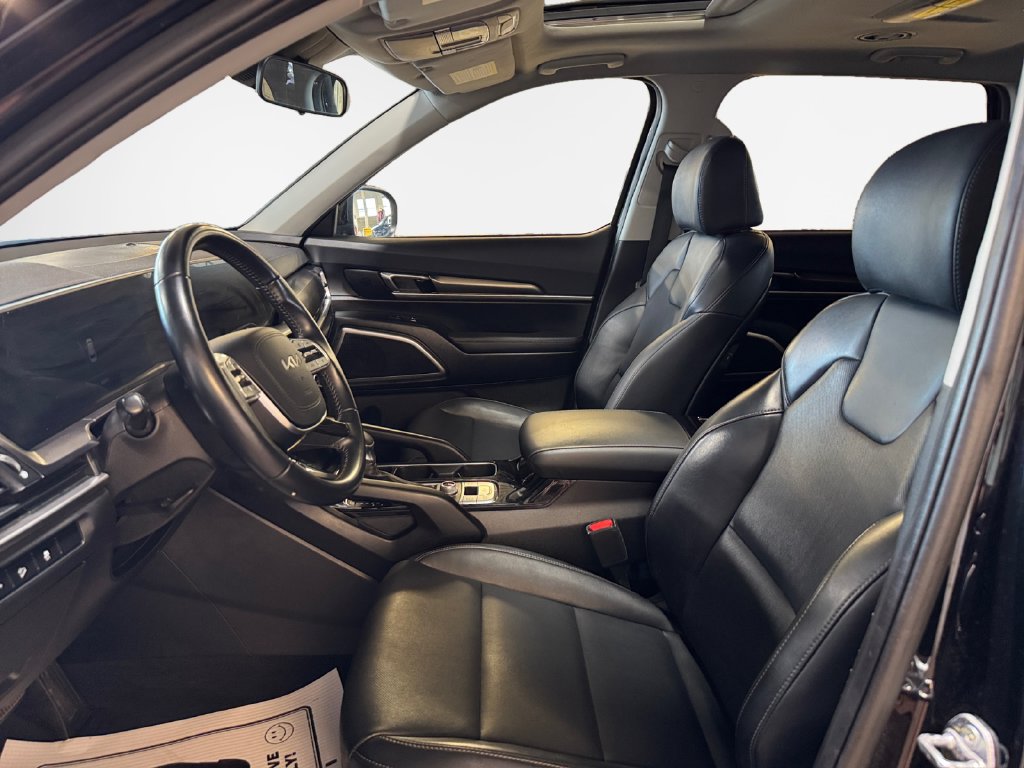 Certified 2024 Kia Telluride S w/ S Sunroof Package AWD/4WD image 12