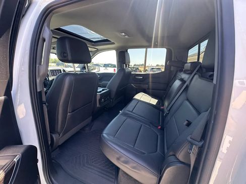Used 2020 Chevrolet Silverado 1500 LT Trail Boss AWD/4WD image 16