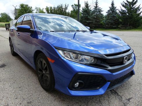 Used 2019 Honda Civic EX image 11