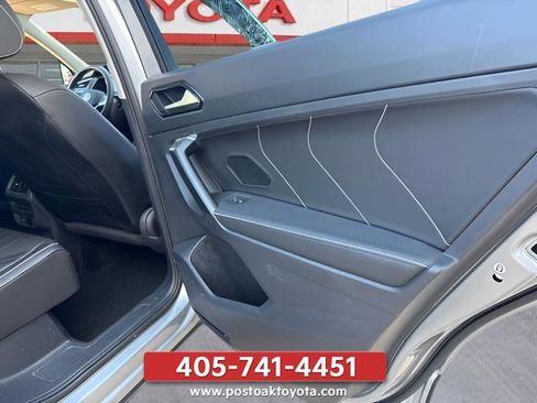 Used 2023 Volkswagen Tiguan SE w/ Panoramic Sunroof Package FWD image 20