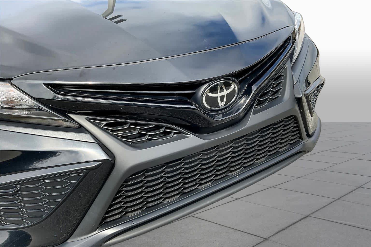 Used 2023 Toyota Camry SE FWD image 29