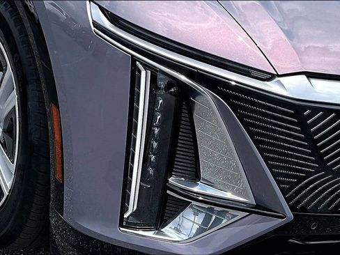 Certified 2024 Cadillac Lyriq Tech w/ LPO, Floor Liner Package AWD/4WD image 32