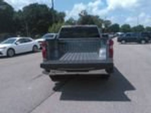 Used 2025 Chevrolet Silverado 1500 LT RWD image 11