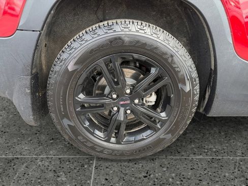 Used 2024 GMC Terrain AT4 w/ Tech Package AWD/4WD image 14