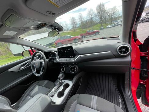 Used 2024 Chevrolet Blazer LT w/ Driver Confidence Package image 11