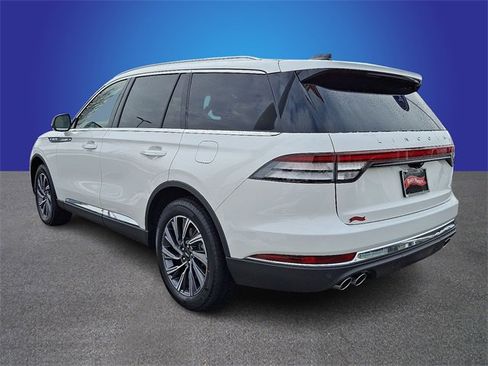 New 2026 Lincoln Aviator Premiere image 4