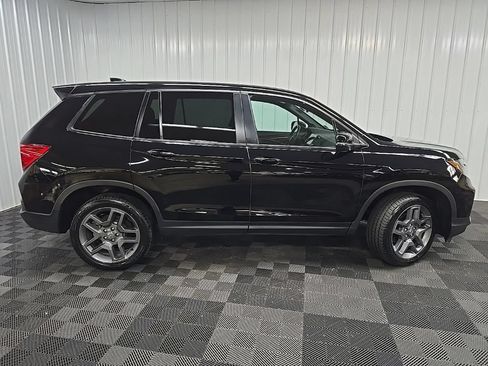 Used 2023 Honda Passport EX-L image 2