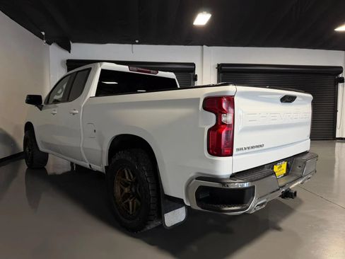 Used 2022 Chevrolet Silverado 1500 LT AWD/4WD image 6