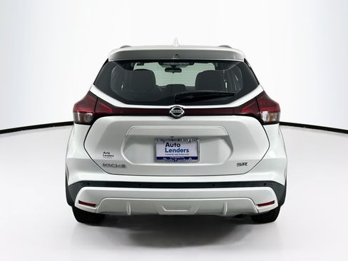 Used 2021 Nissan Kicks SR FWD image 6