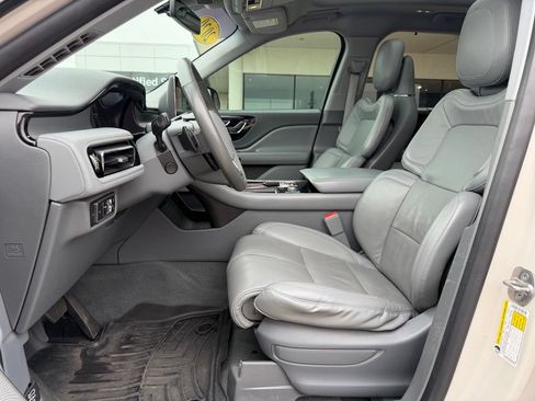 Used 2020 Lincoln Aviator Reserve w/ Equipment Group 202A AWD/4WD image 10