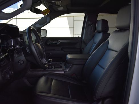 Used 2024 Chevrolet Silverado 1500 LTZ w/ LTZ Premium Package image 17