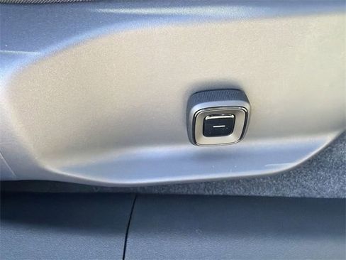 Used 2026 Volvo EX30 Cross Country Ultra image 12