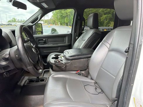 Certified 2024 RAM 2500 Tradesman w/ Chrome Appearance Group AWD/4WD image 14