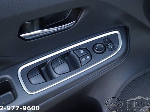 New 2025 Nissan Versa SR w/ Trunk Package image 11