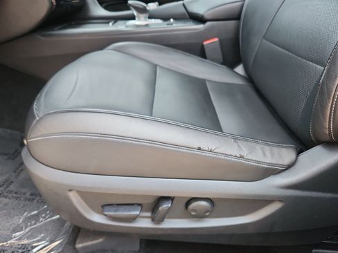 Used 2019 INFINITI QX50 Essential w/ Premium Heat Package AWD/4WD image 14