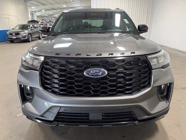 Used 2025 Ford Explorer ST-Line AWD/4WD image 8
