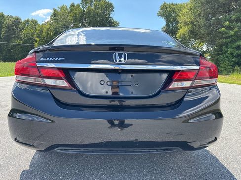 Used 2015 Honda Civic SE image 4