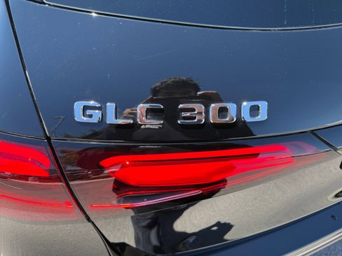 Used 2026 Mercedes-Benz GLC 300 4MATIC image 24