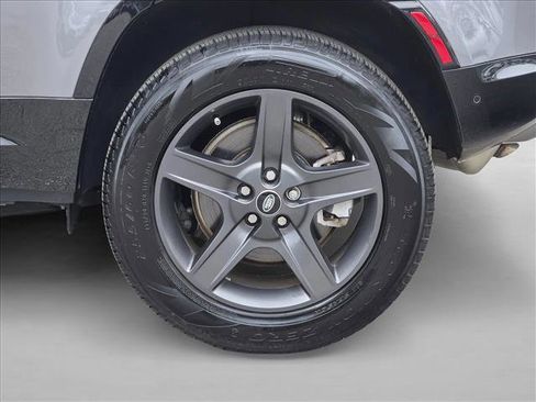 Used 2024 Land Rover Defender 110 X-Dynamic SE image 24