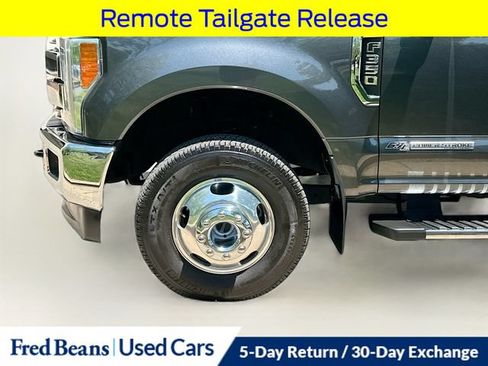 Used 2019 Ford F350 Lariat w/ Lariat Ultimate Package AWD/4WD image 37