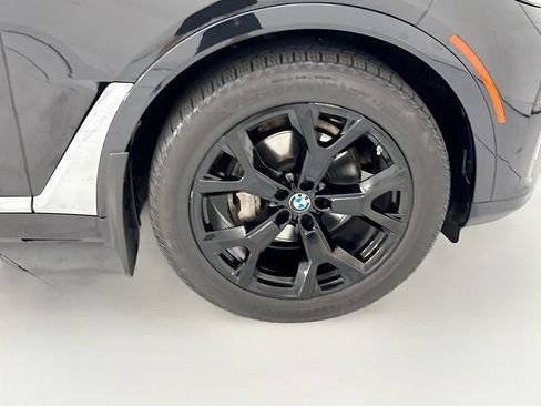 Used 2022 BMW X7 xDrive40i w/ Premium Package AWD/4WD image 31