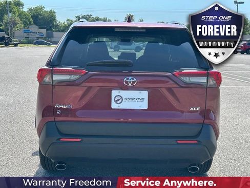Used 2025 Toyota RAV4 XLE FWD image 6