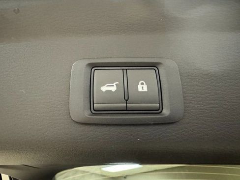 New 2026 Mitsubishi Outlander SE image 24