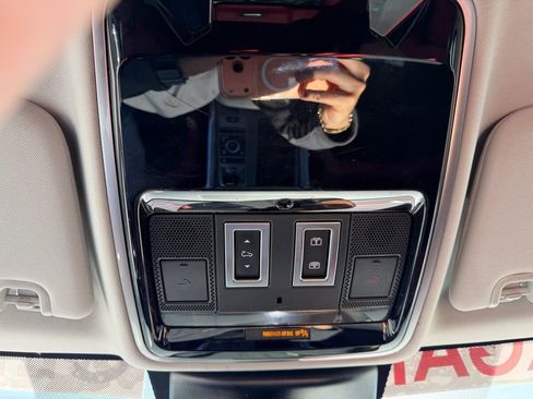 Used 2021 Land Rover Range Rover Sport HST image 28