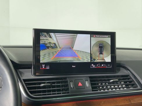 Used 2022 Audi Q5 2.0T Prestige w/ Prestige Package image 25