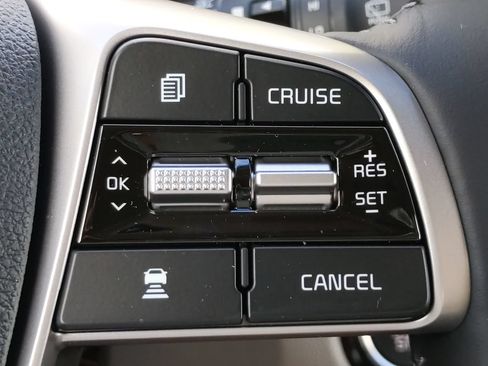 Used 2020 Kia Sorento EX FWD image 25