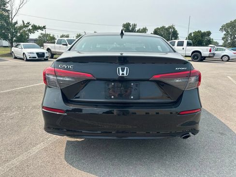 Used 2023 Honda Civic Sport image 8