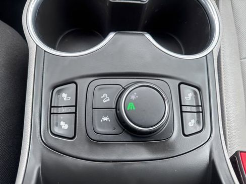 Used 2021 GMC Terrain SLT w/ Infotainment Package II FWD image 5
