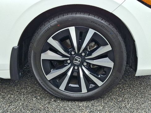 Used 2023 Honda Civic EX-L image 6