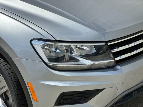 Used 2021 Volkswagen Tiguan SEL FWD image 28
