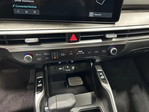 New 2026 Kia Sorento X-Line EX AWD/4WD image 23