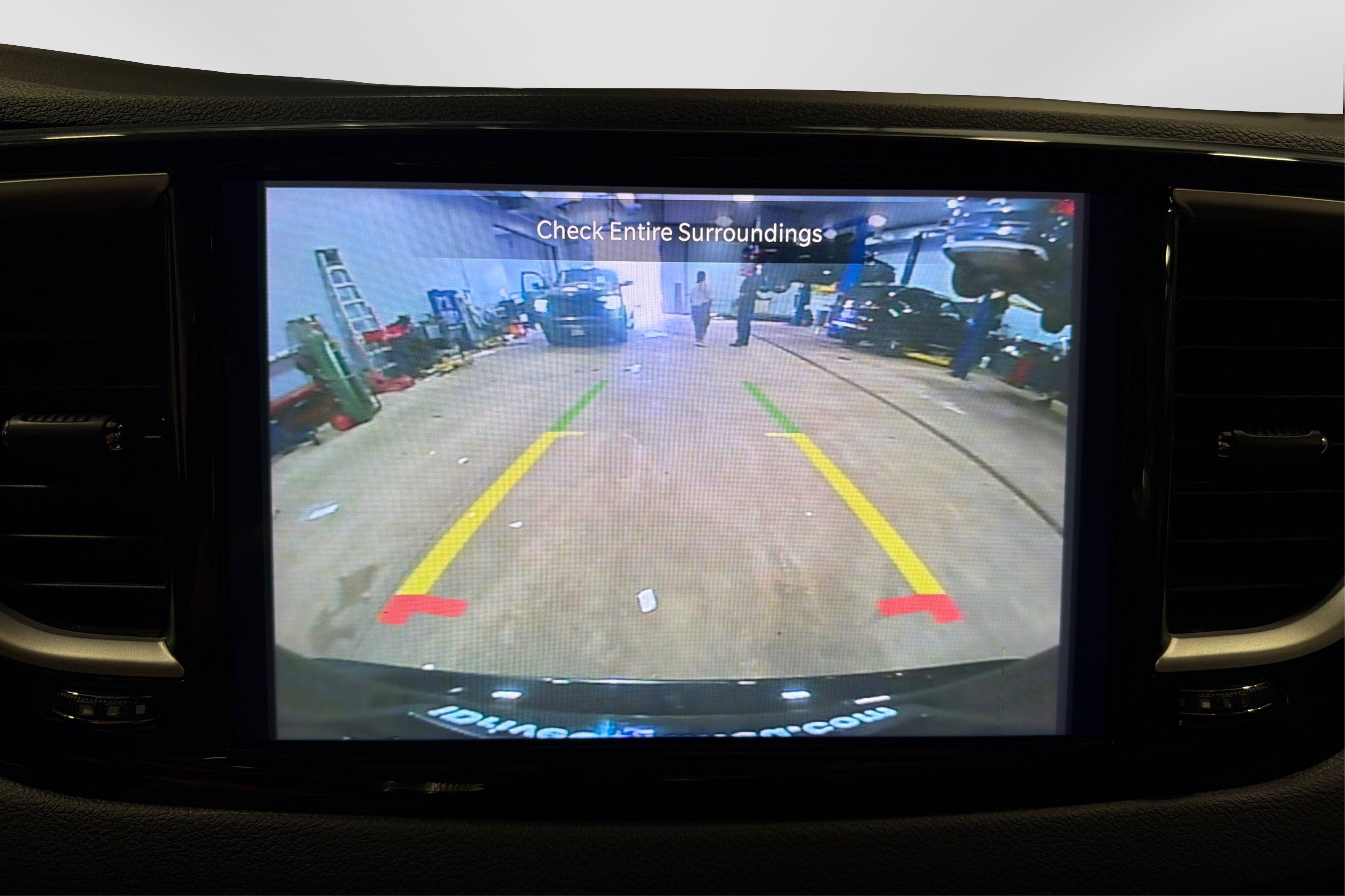 Used 2025 Chrysler Pacifica Select FWD image 30