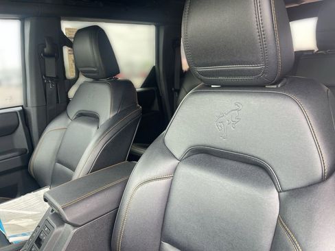 Used 2024 Ford Bronco Badlands AWD/4WD image 16