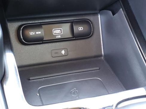 Used 2022 Kia Telluride SX w/ SX Prestige Package image 31