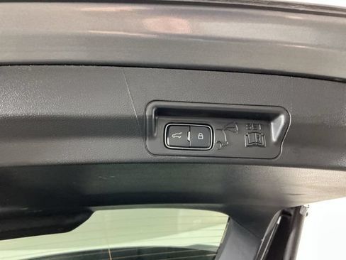 Used 2026 Ford Explorer ST-Line w/ ST-Line Street Pack AWD/4WD image 36